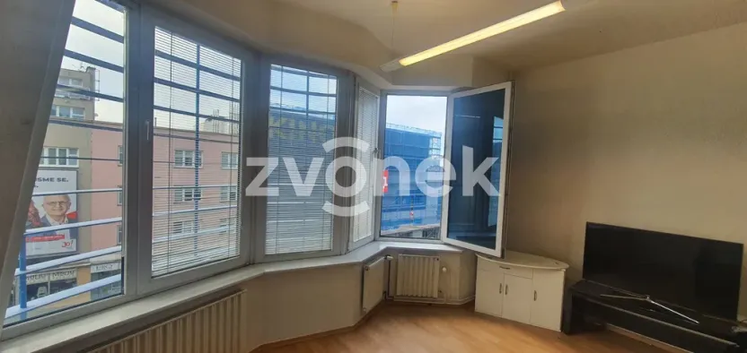Pronájem bytu 1+kk, Zlín, Dlouhá, 25 m2