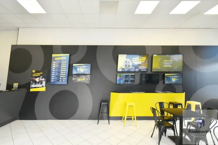 Pronájem obchodního prostoru, Ústí nad Labem - Ústí nad Labem-centrum, Velká Hradební, 77 m2