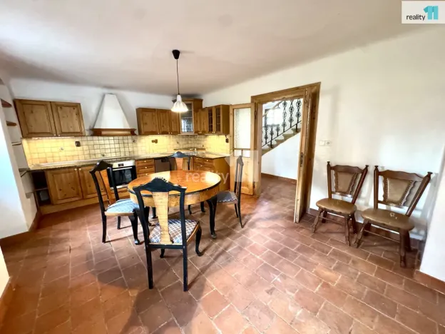 Pronájem výrobních prostor, Dobrovíz, Pražská, 1027 m2