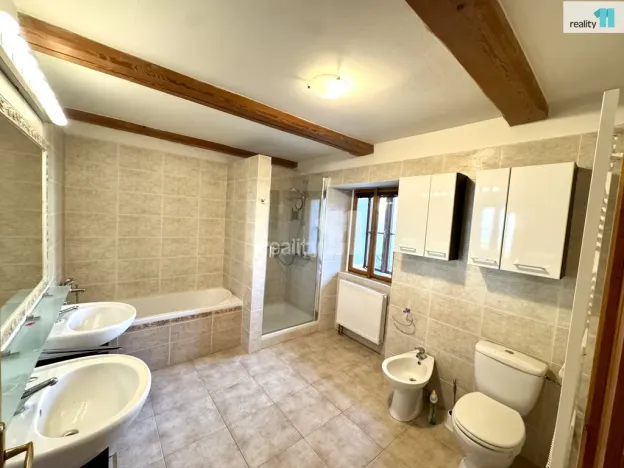 Pronájem výrobních prostor, Dobrovíz, Pražská, 1027 m2