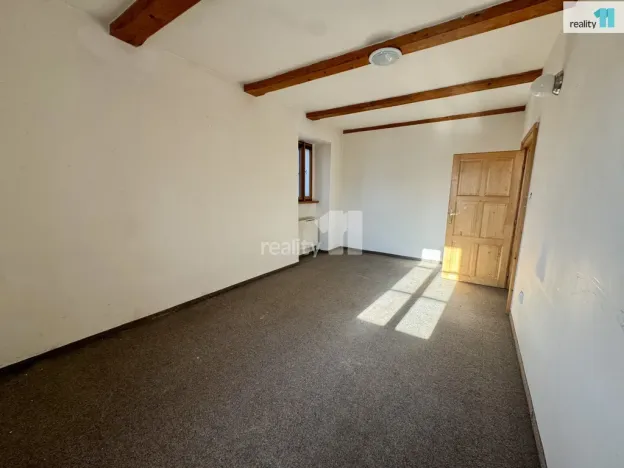 Pronájem výrobních prostor, Dobrovíz, Pražská, 1027 m2