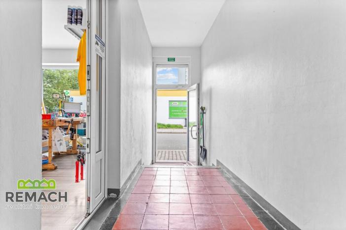 Pronájem obchodního prostoru, Náchod, Bratří Čapků, 70 m2