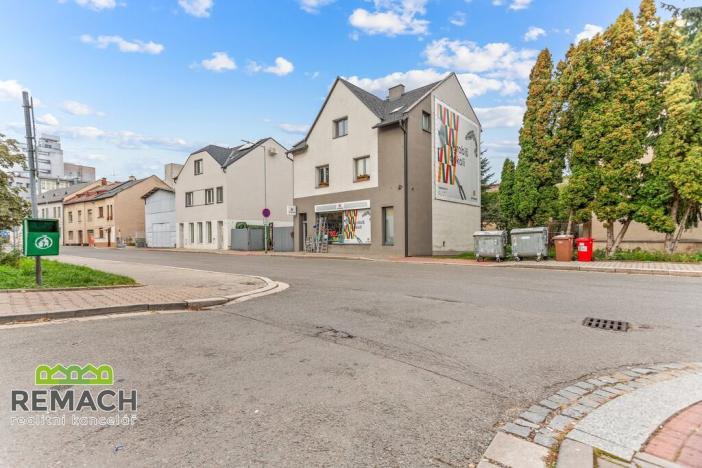 Pronájem obchodního prostoru, Náchod, Bratří Čapků, 70 m2
