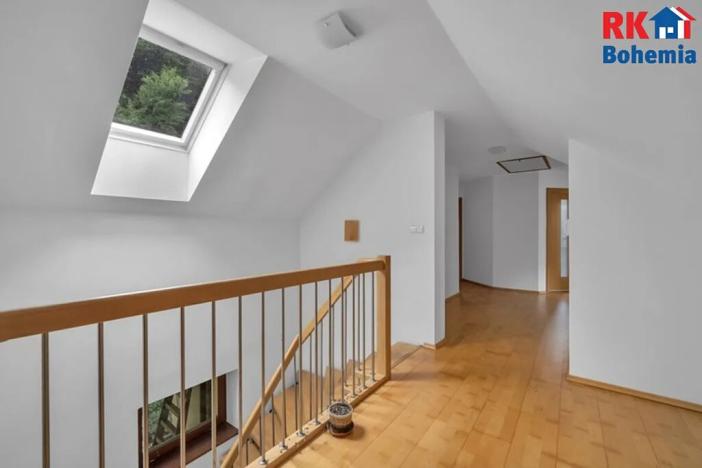 Prodej rodinného domu, Hrdlořezy, 400 m2