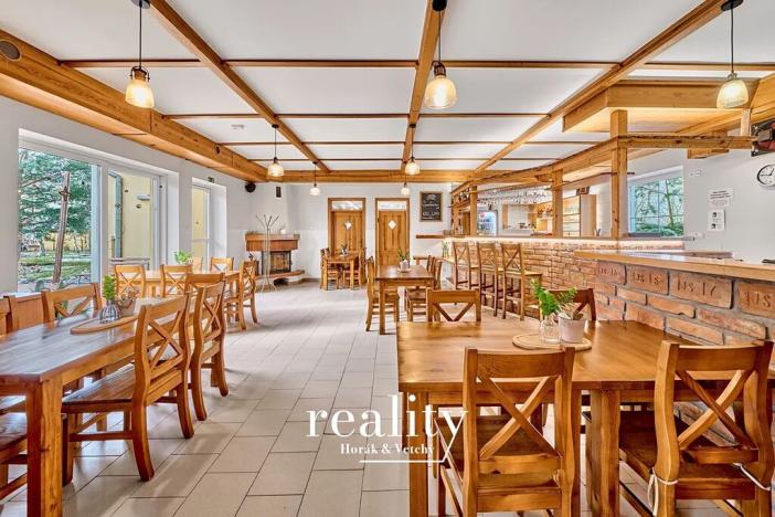 Prodej ubytování, Jevišovice, 1530 m2