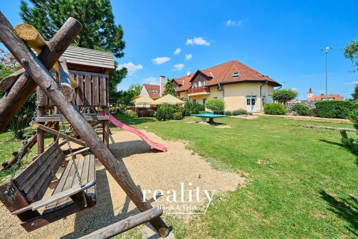 Prodej ubytování, Jevišovice, 1530 m2