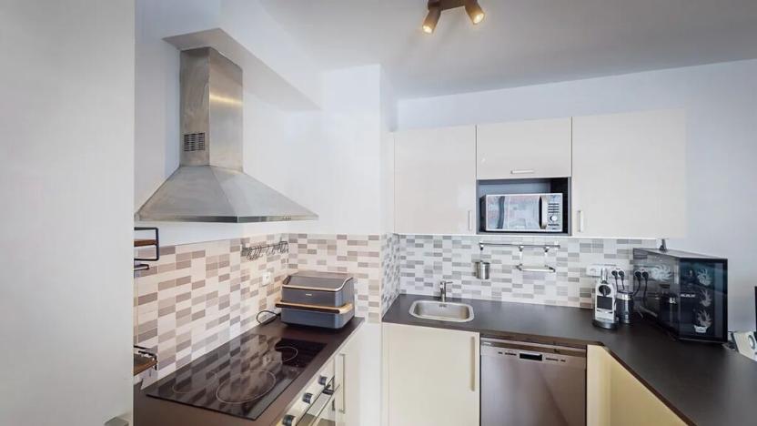 Prodej bytu 2+kk, Praha - Horní Měcholupy, Modenská, 64 m2