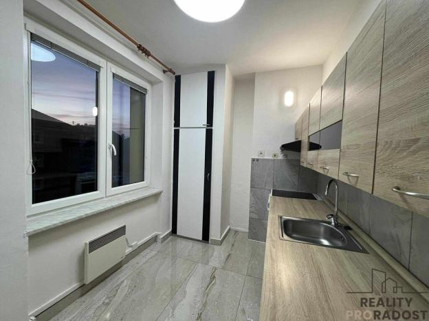 Pronájem bytu 2+1, Moravský Krumlov, Husova, 48 m2