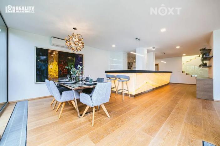 Prodej rodinného domu, Moravany, V Jámách, 382 m2