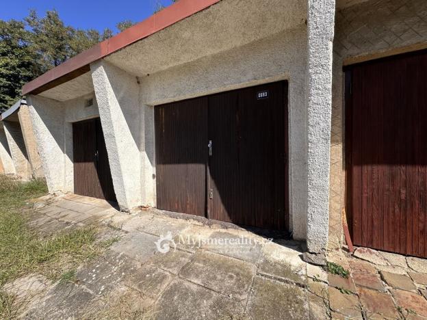 Prodej garáže, Znojmo, Kuchařovická, 19 m2