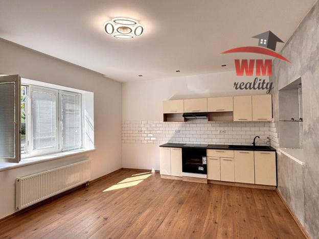 Prodej bytu 2+kk, Karlovy Vary - Stará Role, Závodu míru, 40 m2