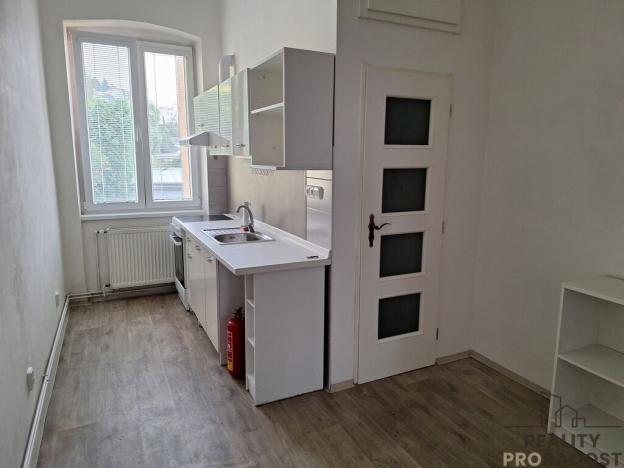 Pronájem bytu 1+1, Děčín, Horská, 38 m2