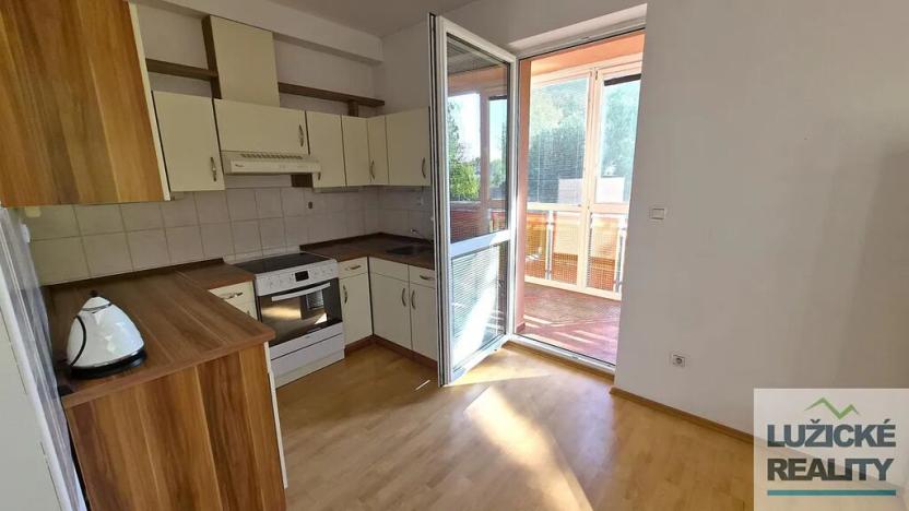 Prodej bytu 2+kk, Praha - Horní Počernice, V javorech, 42 m2