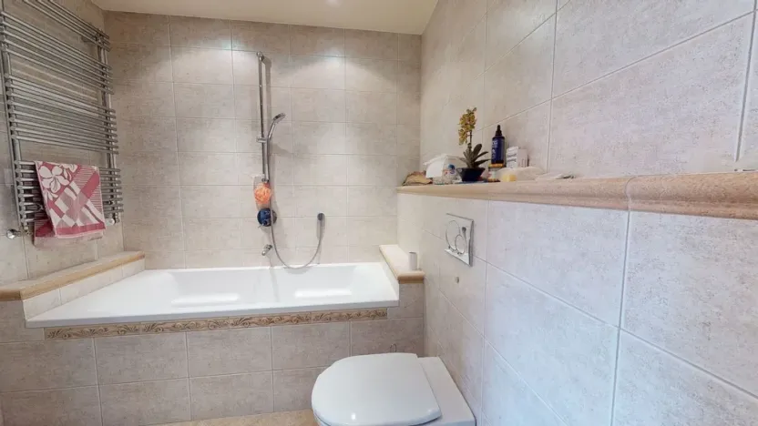 Prodej bytu 2+kk, Karlovy Vary, Libušina, 45 m2