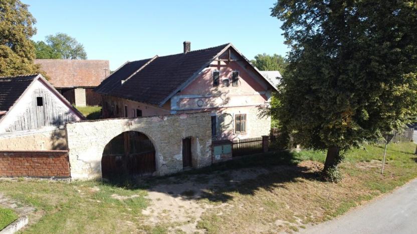 Prodej zemědělské usedlosti, Trojovice, 654 m2