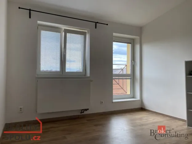 Pronájem bytu 2+kk, Opava - Předměstí, náměstí Slezského odboje, 54 m2