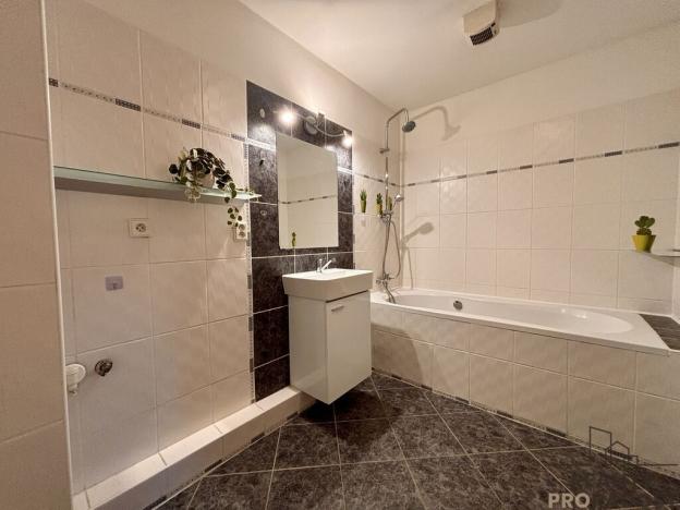 Prodej bytu 3+kk, Olomouc, Handkeho, 64 m2