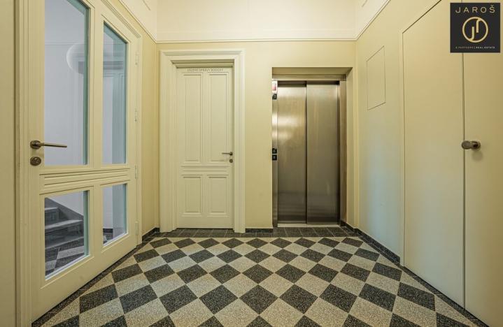 Prodej bytu 2+kk, Praha - Holešovice, U průhonu, 47 m2