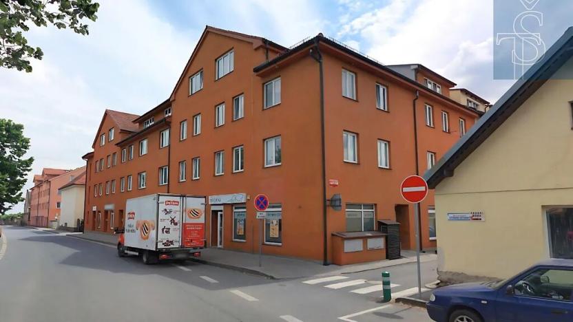 Prodej bytu 2+kk, Šestajovice, Komenského, 106 m2