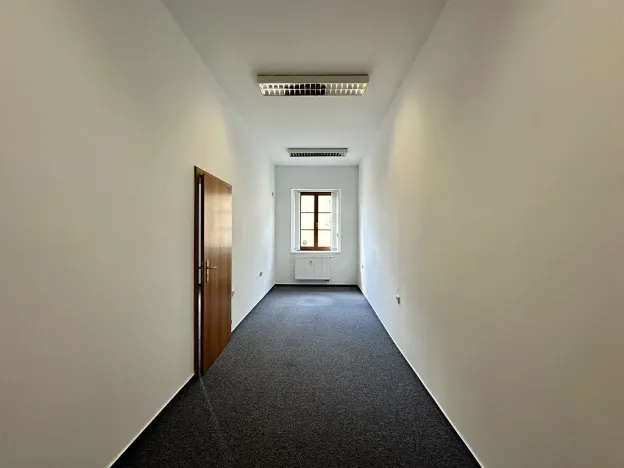 Pronájem kanceláře, Hradec Králové, Malé náměstí, 70 m2