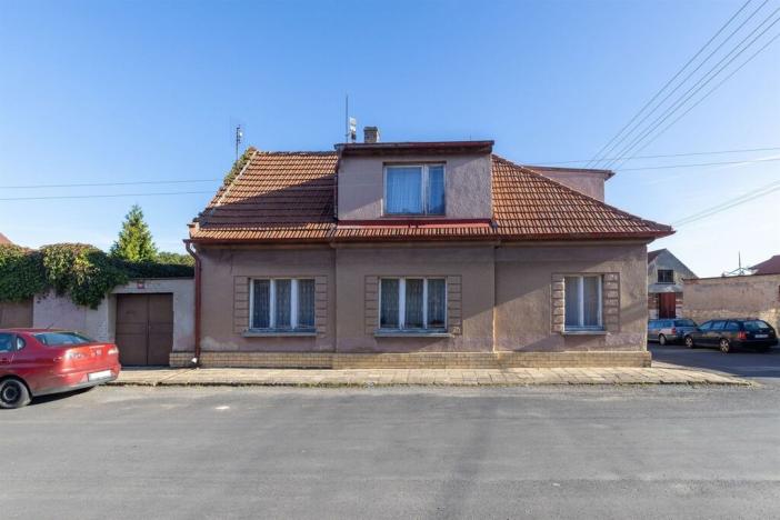 Prodej rodinného domu, Pchery - Humny, Husova, 180 m2