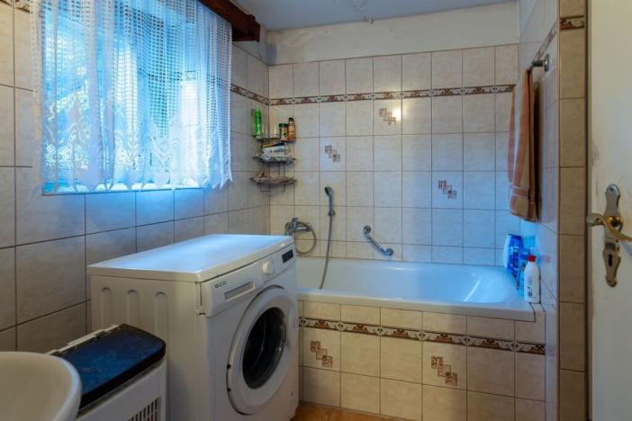 Prodej rodinného domu, Pchery - Humny, Husova, 180 m2