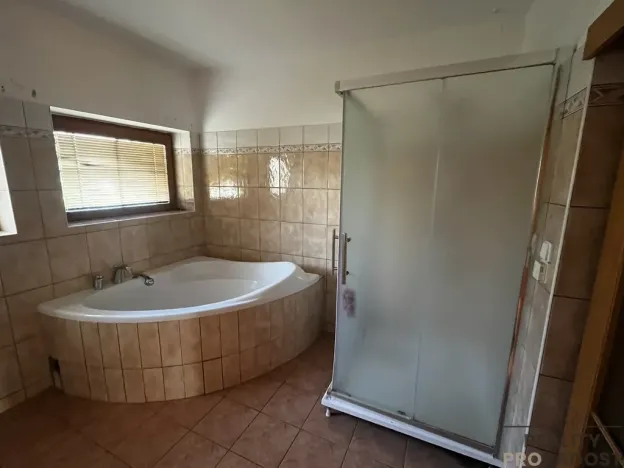 Prodej apartmánu, Podhradní Lhota, 160 m2
