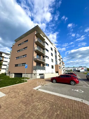 Pronájem garáže, Hradec Králové, Antonína Petrofa, 13 m2