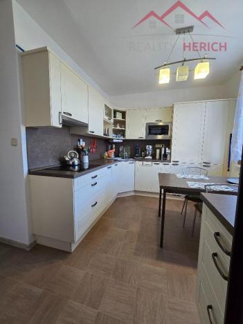 Prodej bytu 4+1, Jirkov, 92 m2