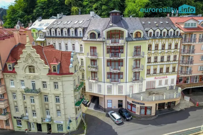 Prodej atypického bytu, Karlovy Vary, Zámecký vrch, 301 m2