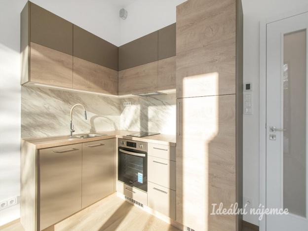 Pronájem bytu 1+kk, Praha - Veleslavín, Na dračkách, 28 m2