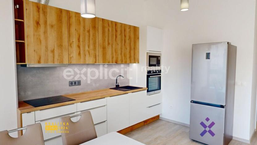 Pronájem bytu 1+kk, Zlín, Lorencova, 42 m2