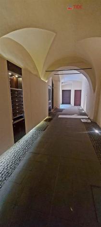 Pronájem bytu 1+1, Praha, Betlémské náměstí, 41 m2