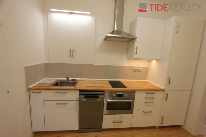 Pronájem bytu 1+1, Praha, Betlémské náměstí, 41 m2