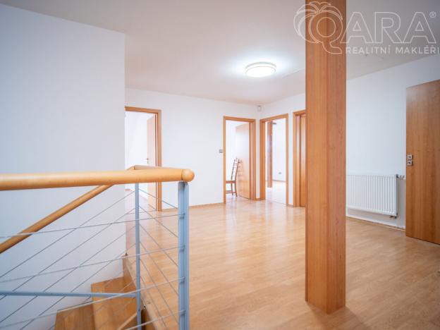 Pronájem vícegeneračního domu, Divišov, K Vodojemu, 267 m2