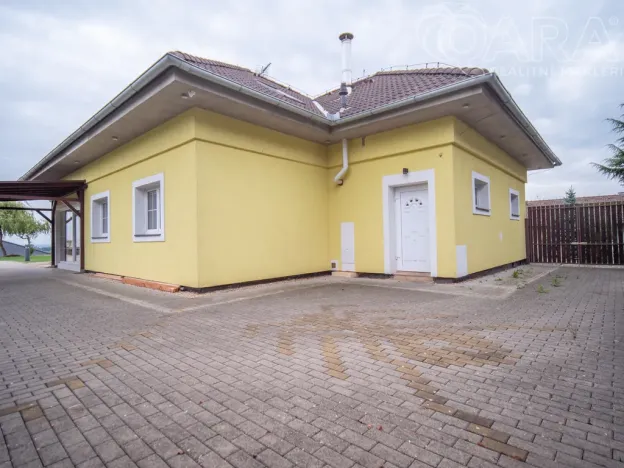 Pronájem vícegeneračního domu, Divišov, K Vodojemu, 267 m2