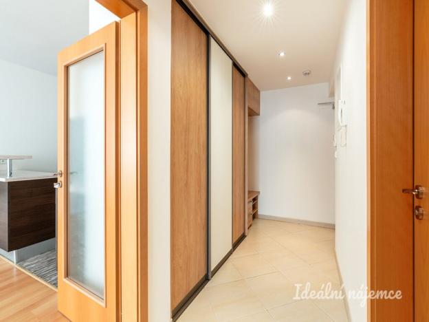 Prodej bytu 2+kk, Praha - Horní Měcholupy, Modenská, 56 m2