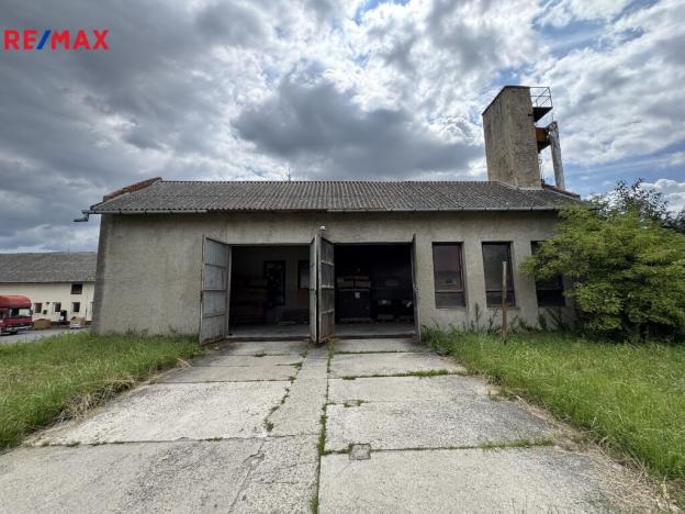 Prodej skladu, Věžky, 2322 m2