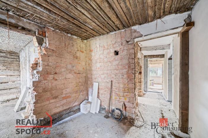 Prodej rodinného domu, Hrádek, U koupaliště, 235 m2