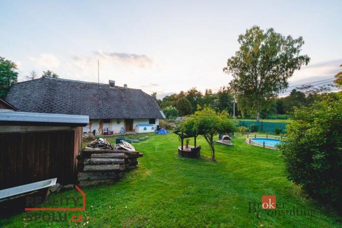 Prodej rodinného domu, Hrádek, U koupaliště, 235 m2