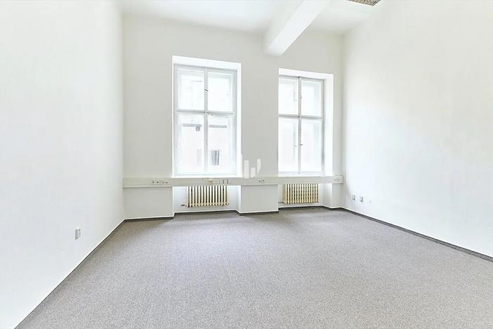 Pronájem kanceláře, Praha - Nové Město, Revoluční, 137 m2