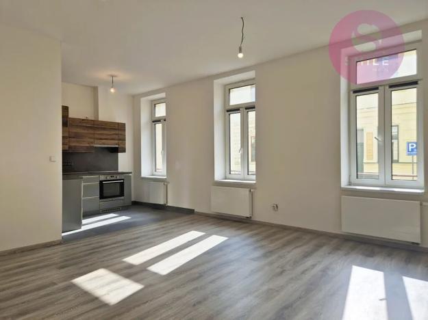 Pronájem bytu 2+kk, Ostrava, Hlávkova, 47 m2