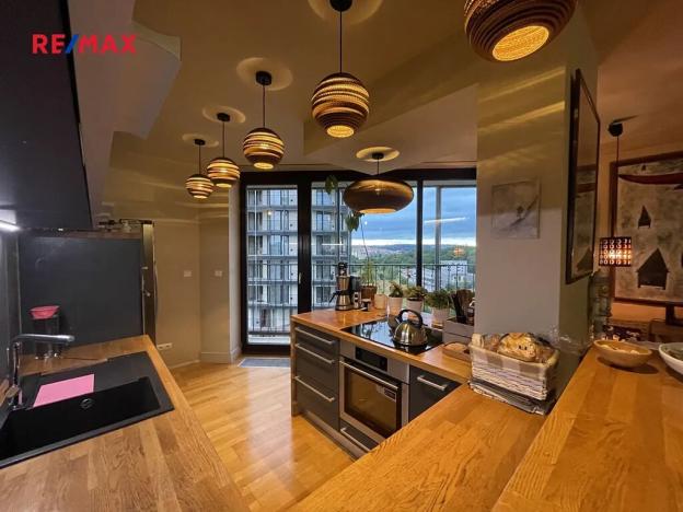 Prodej bytu 5+kk, Praha - Žižkov, Ke kapslovně, 147 m2