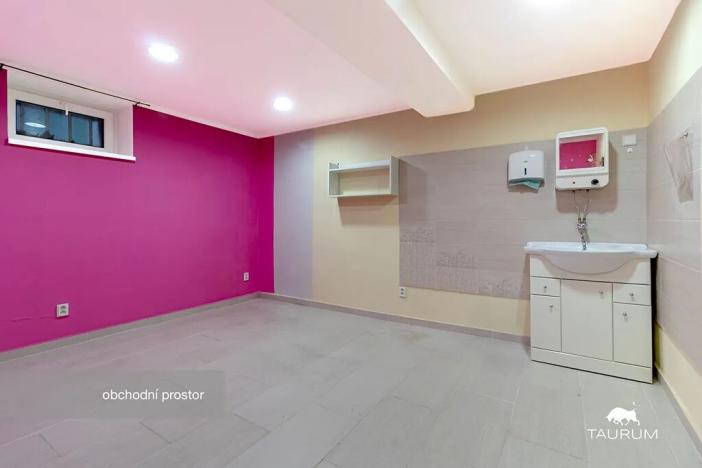 Prodej obchodního prostoru, Karlovy Vary, Vítězná, 147 m2