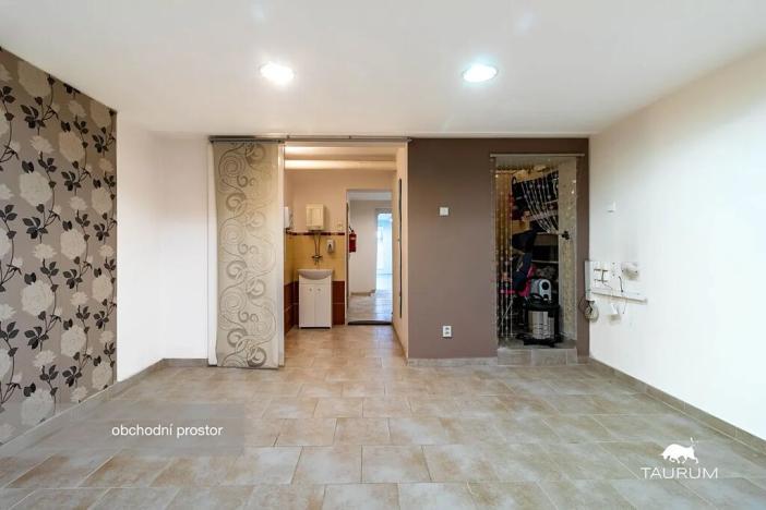 Prodej obchodního prostoru, Karlovy Vary, Vítězná, 147 m2