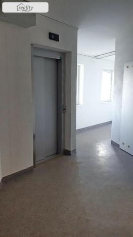 Pronájem kanceláře, Kralupy nad Vltavou, Husova, 22 m2
