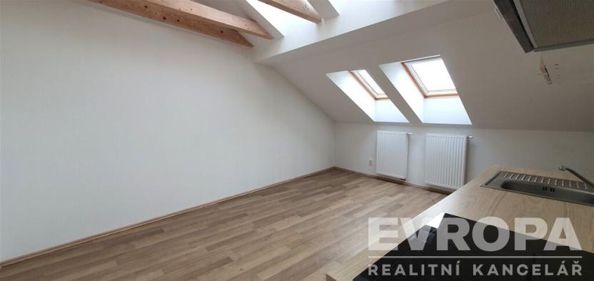 Pronájem bytu 2+kk, Vrchlabí, Vančurova, 34 m2