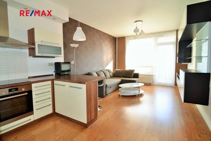 Pronájem bytu 2+kk, Praha - Stodůlky, Svitákova, 57 m2