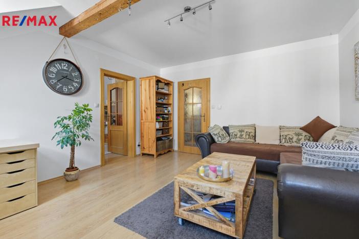Prodej bytu 3+1, Karlovy Vary, Bulharská, 72 m2