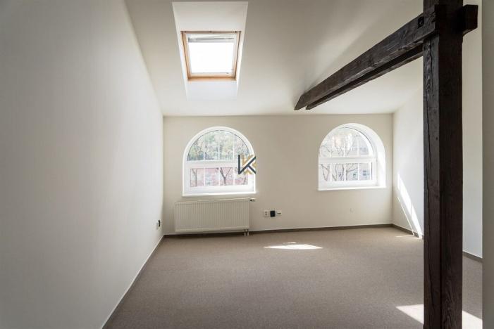 Pronájem kanceláře, Praha - Smíchov, Nádražní, 28 m2